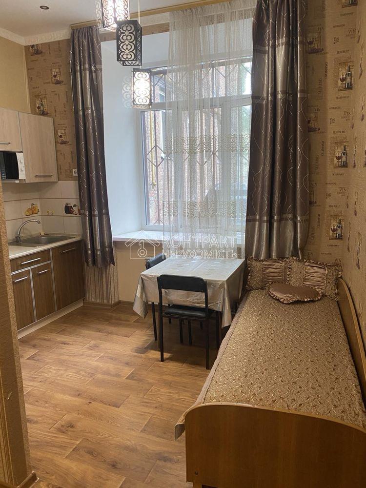 Продам 1к 35м2 метро Защитников Украины, есть видео