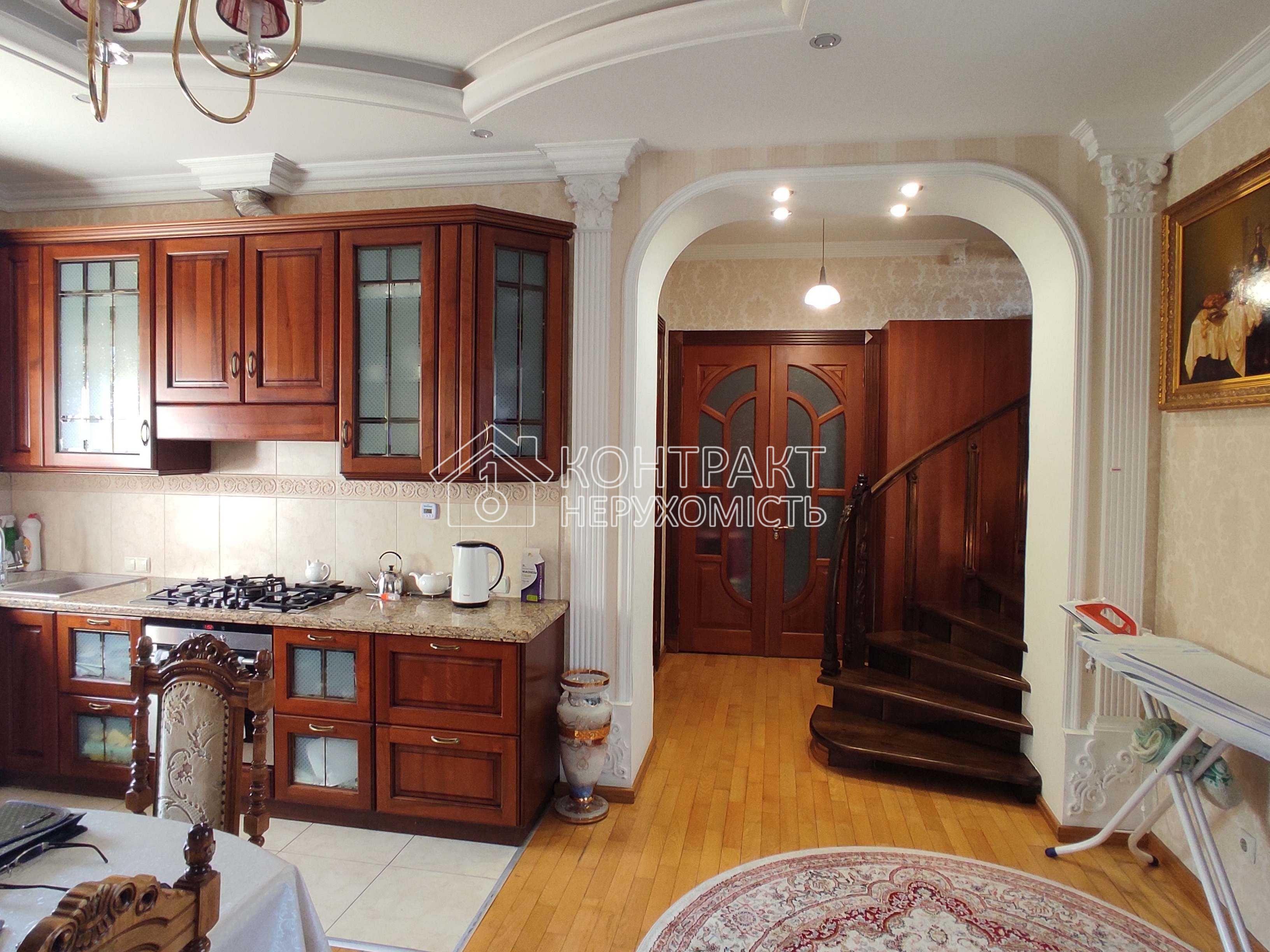 Будинок 275м2 21 сотка гараж Федорці Н’ютона Комунальний ринок