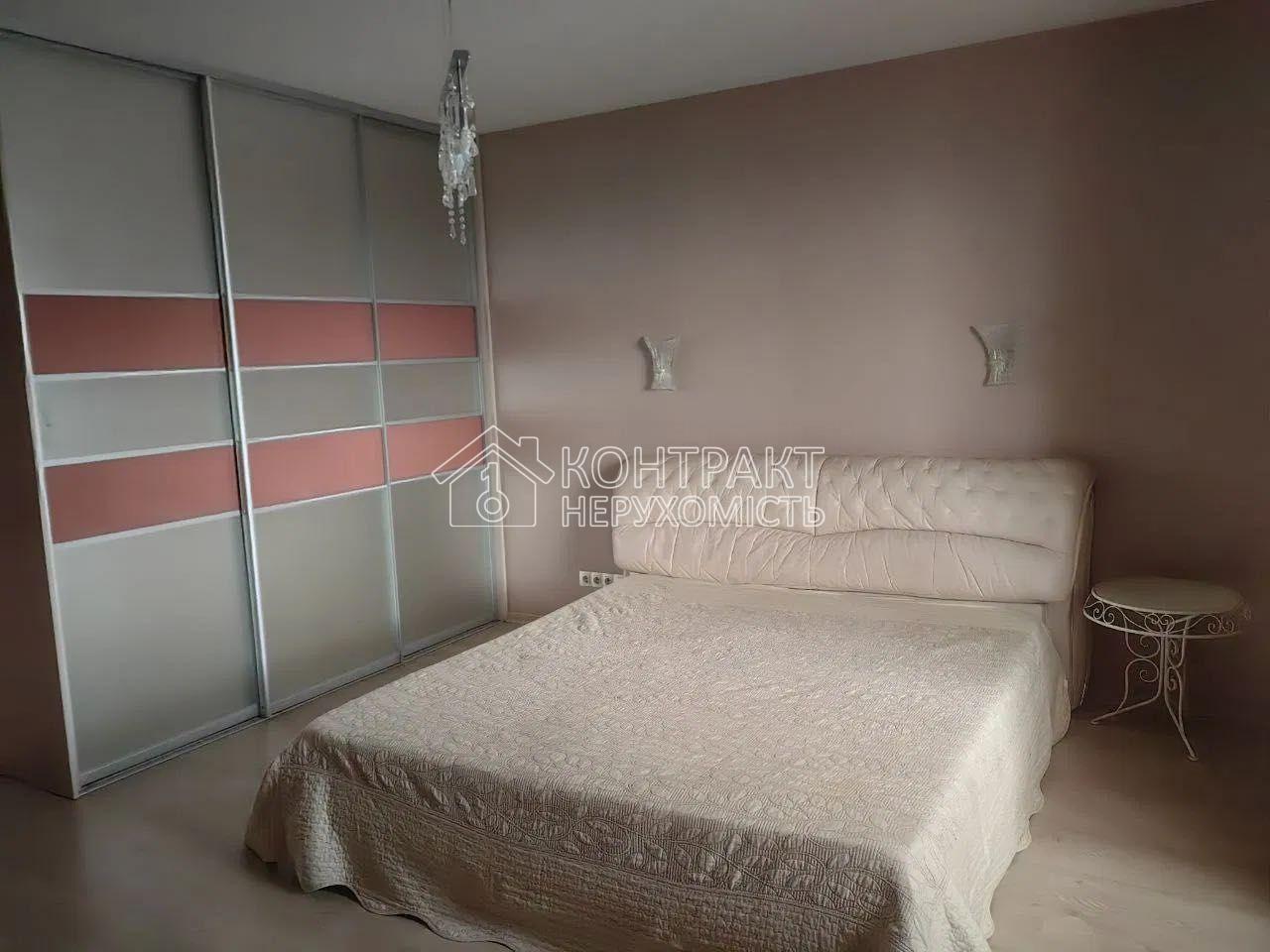 Оренда просторої 3 к.кв. 115 м2 пр. Гагаріна