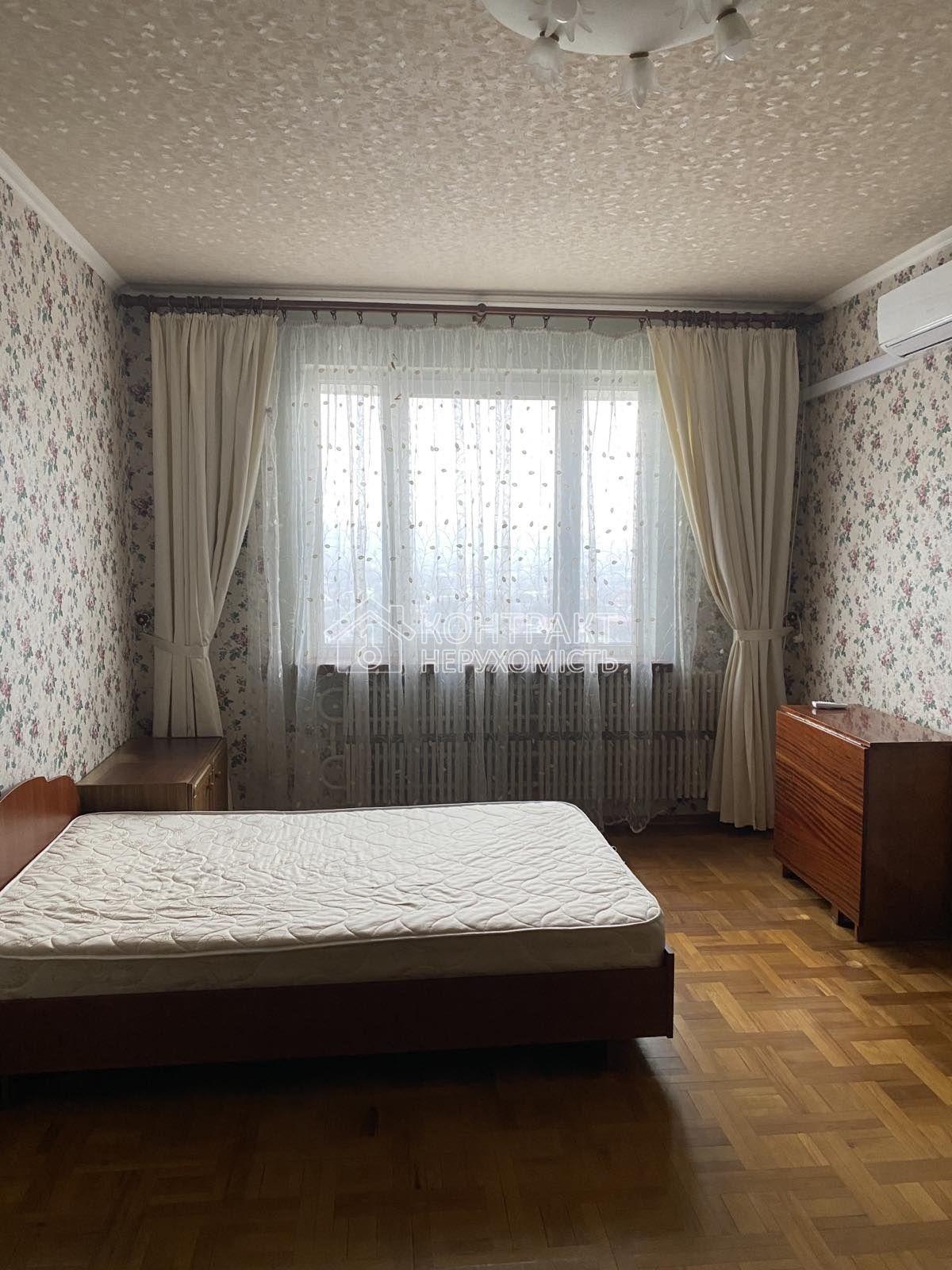 Продається 3к квартира метро Київська