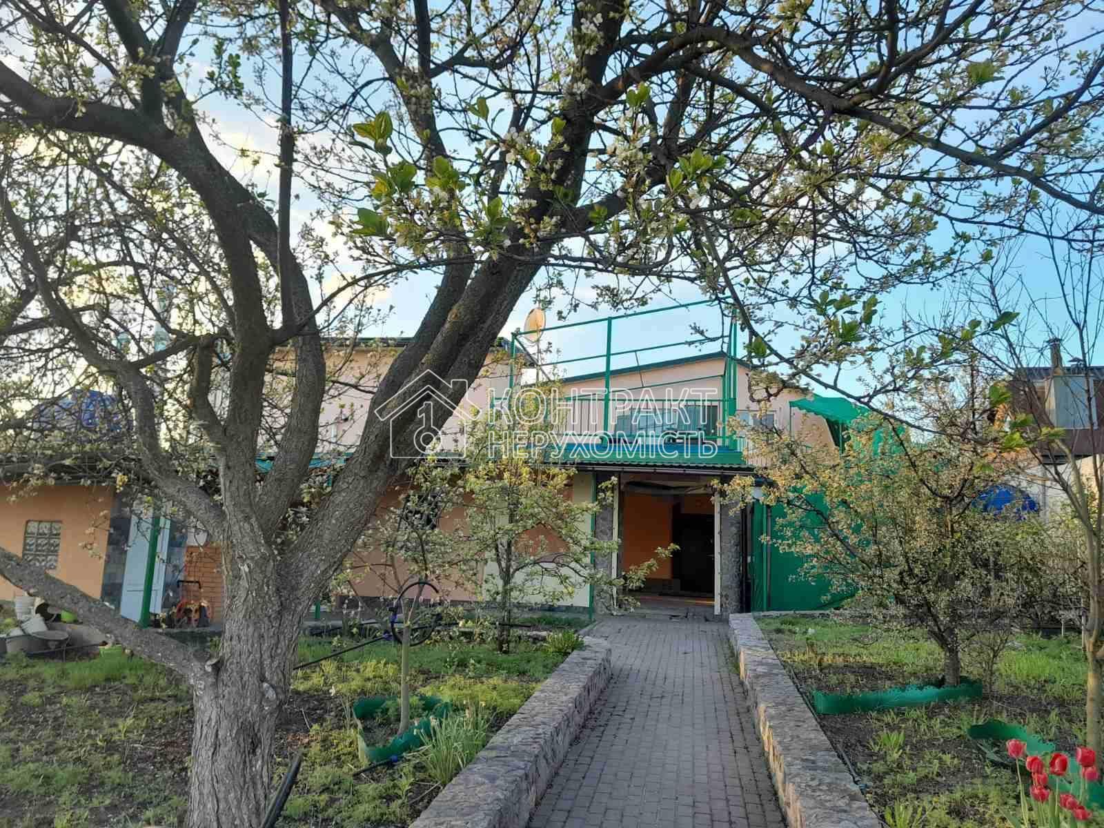 Продам дом в Дергачах, 2 этажа, 156 м2, Ремонт. 12 соток