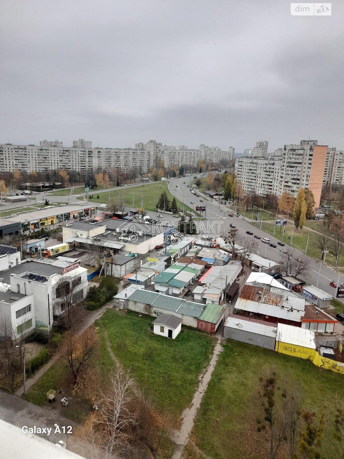 Здається в оренду 3-к квартира