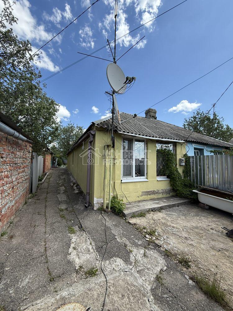 Своє подвір'я в Київському районі: продаж частини будинку з окремим входом!