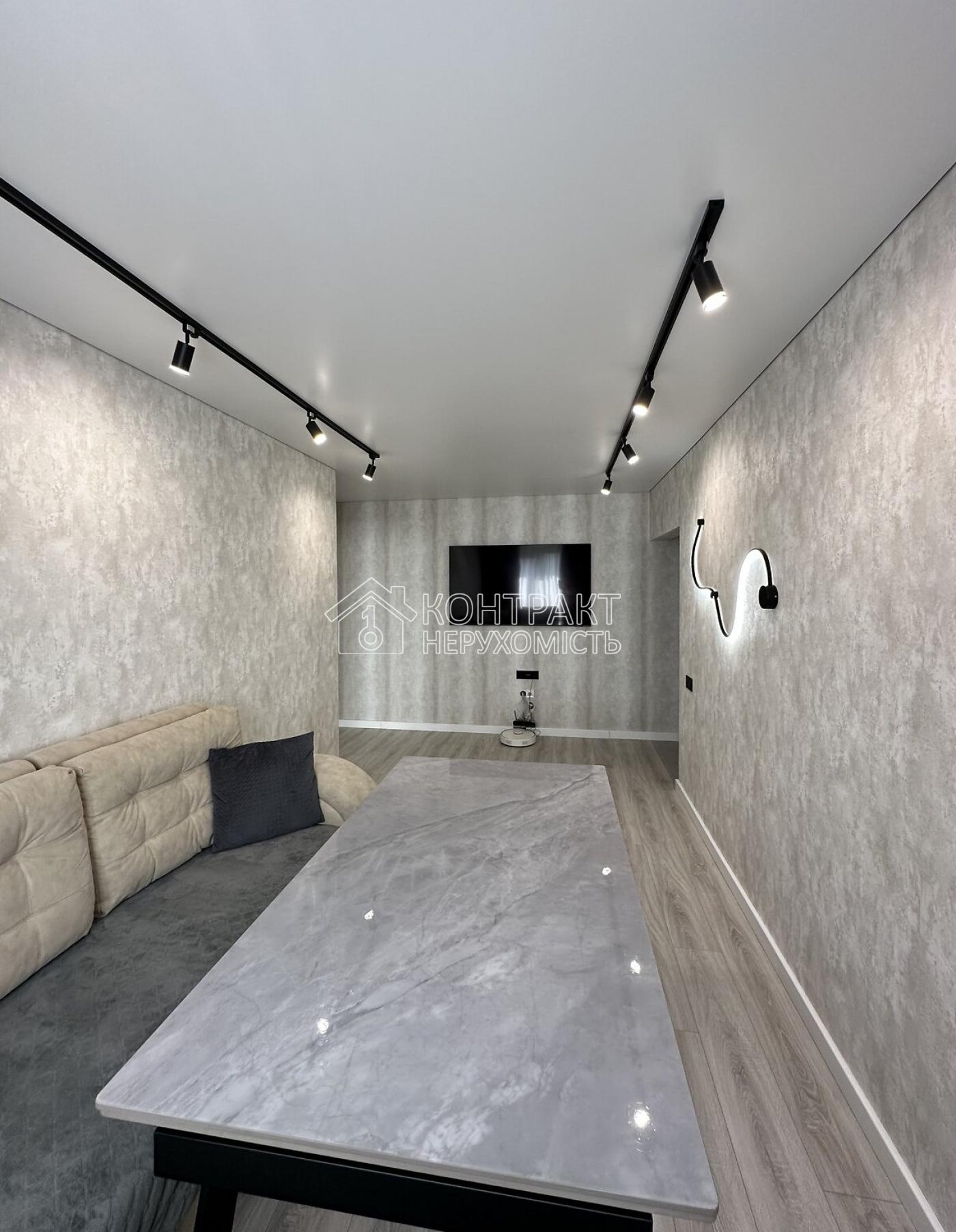 Продаж 3к квартири , район Основа