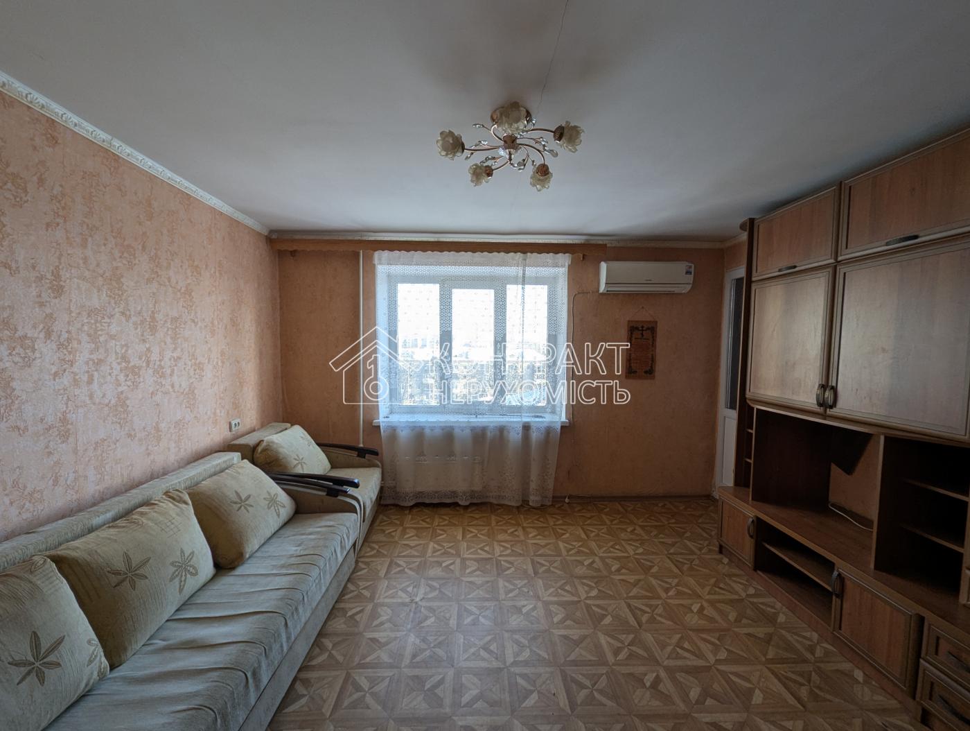 Продаж 2к квартири біля метро" Вокзальна" (Цегляний будинок)