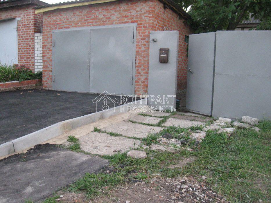 Продам частину будинку зі своїм подвірʼям п Високий