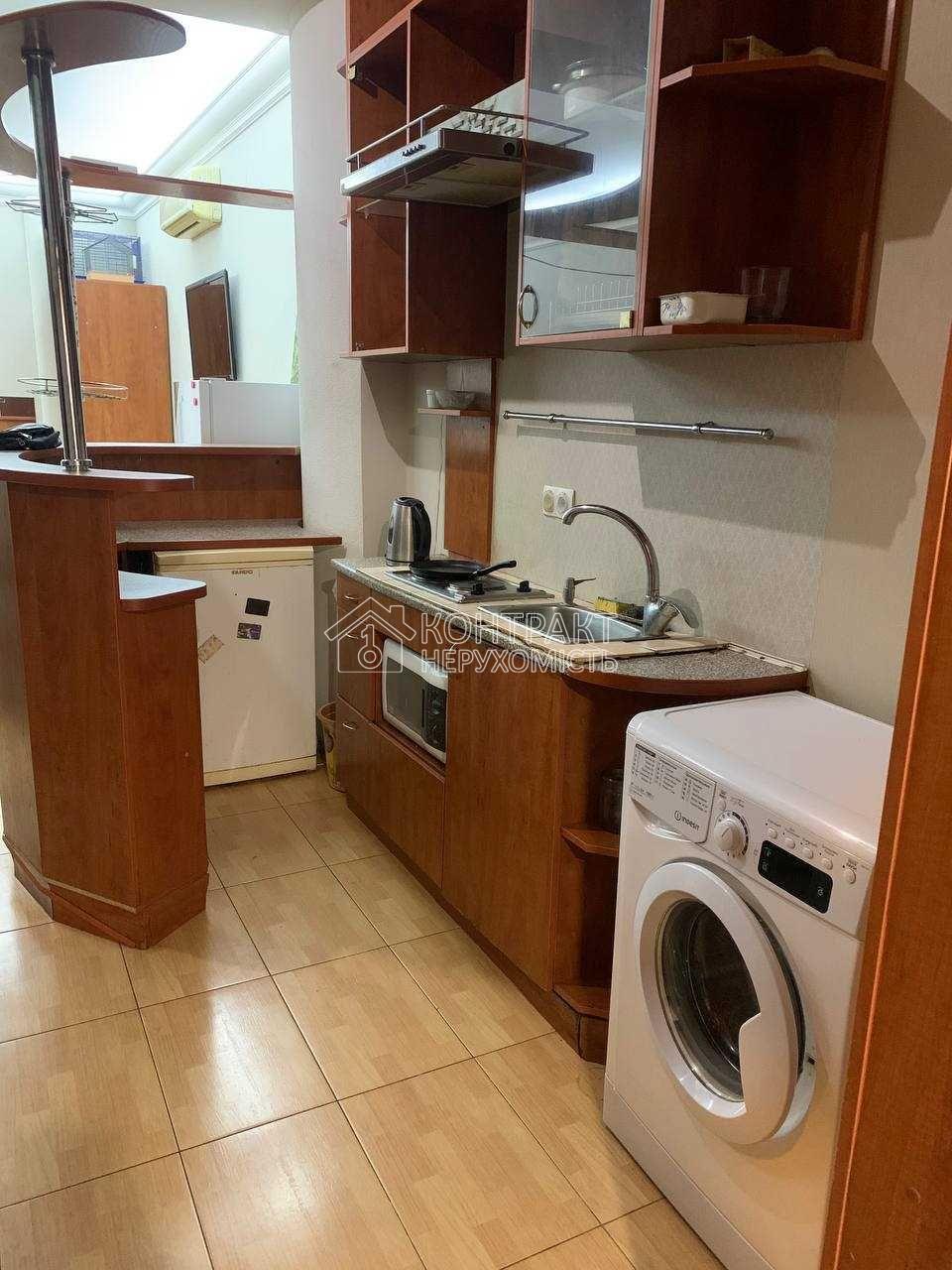 Продам 1-кімнатну квартиру Центр, м. «Університет» Сумський ринок