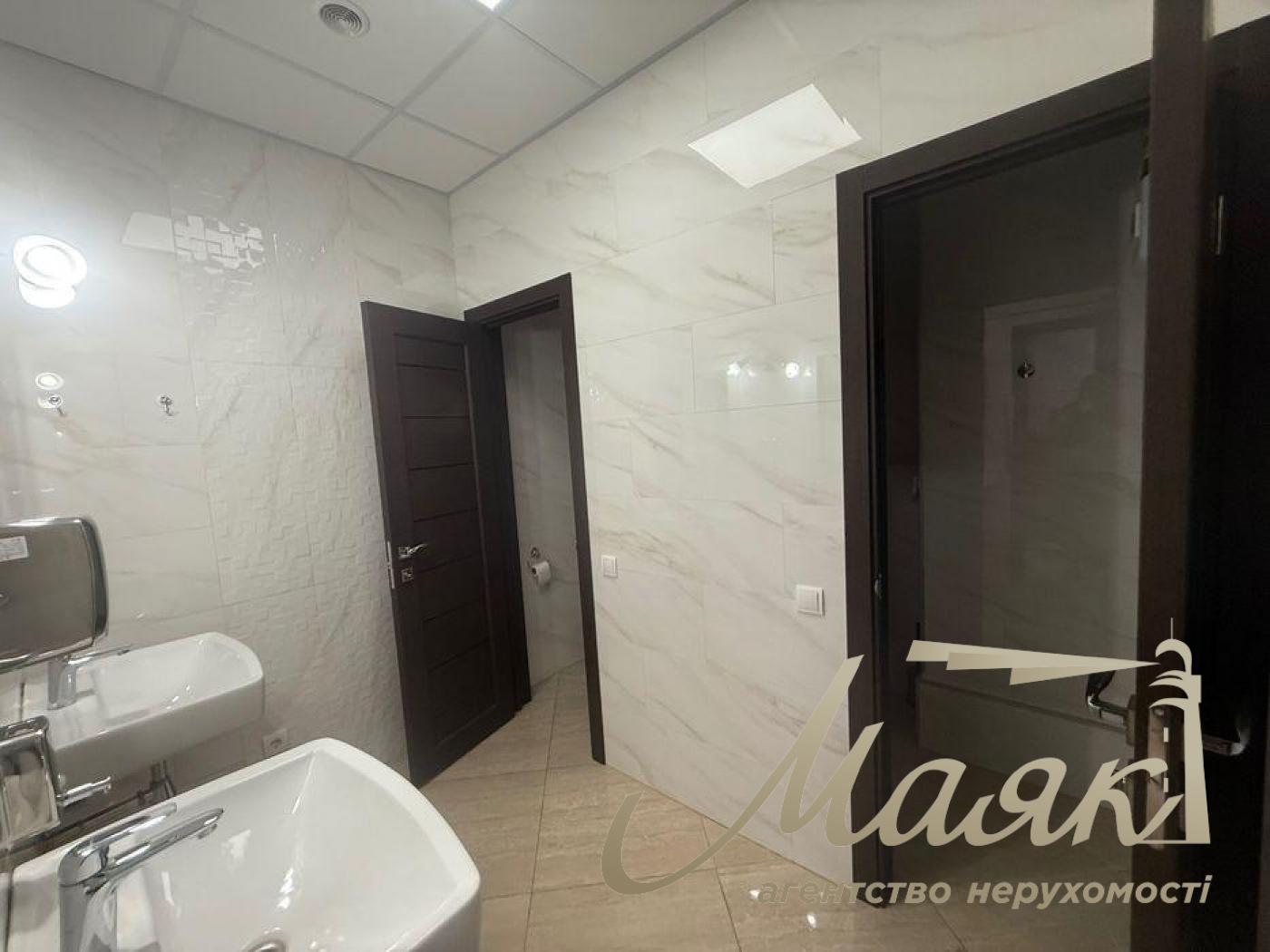 Оренда офісу 510 м.кв. вул. Грушевського, Центр