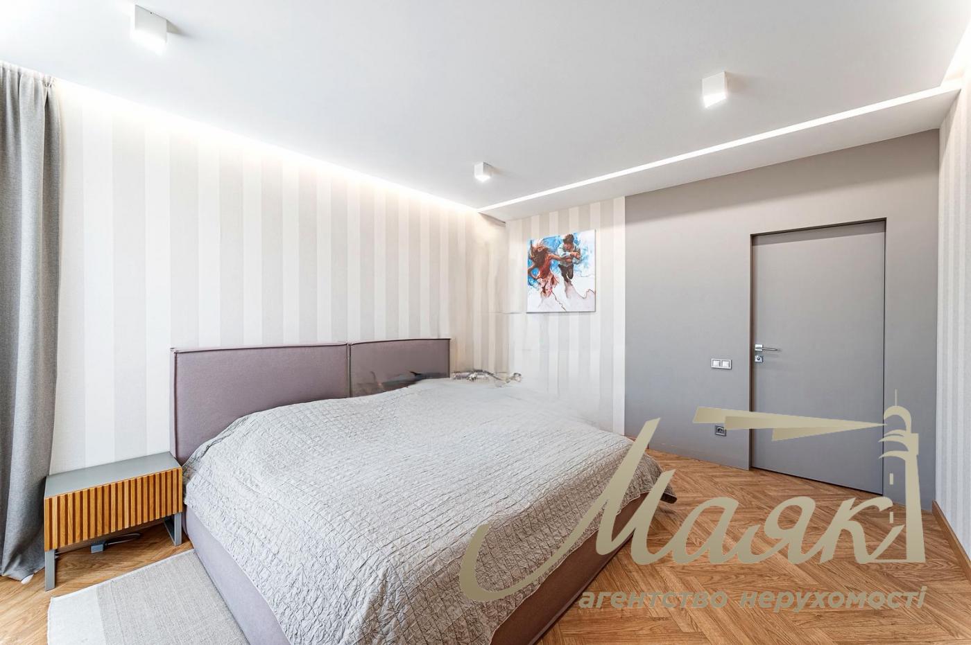 Продажа стильной 3-комнатной квартиры 83м2 на ул. Предславинская, 53, Киев (Печерский район). Панорамные виды.