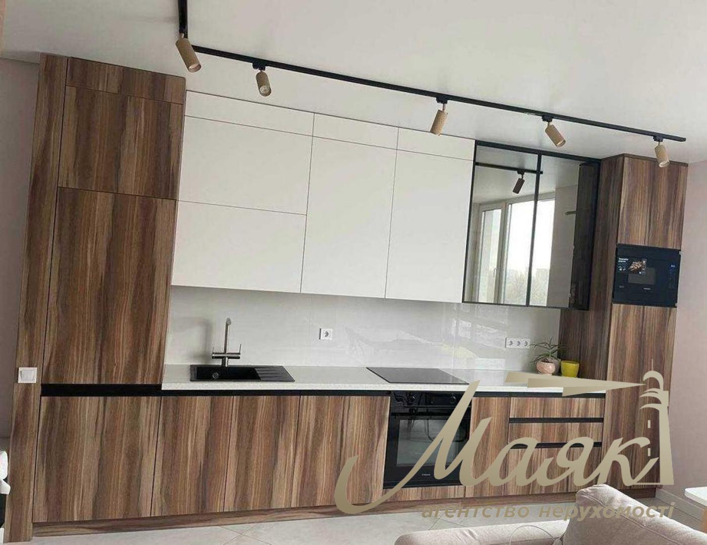 Продажа 3-комнатной квартиры ЖК Файна Таун, ул. Салютная