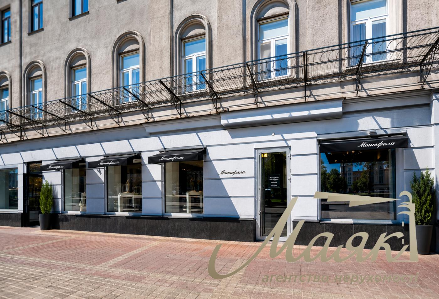 Продаж фасадного приміщення 647 м.кв. Хрещатик, Центр