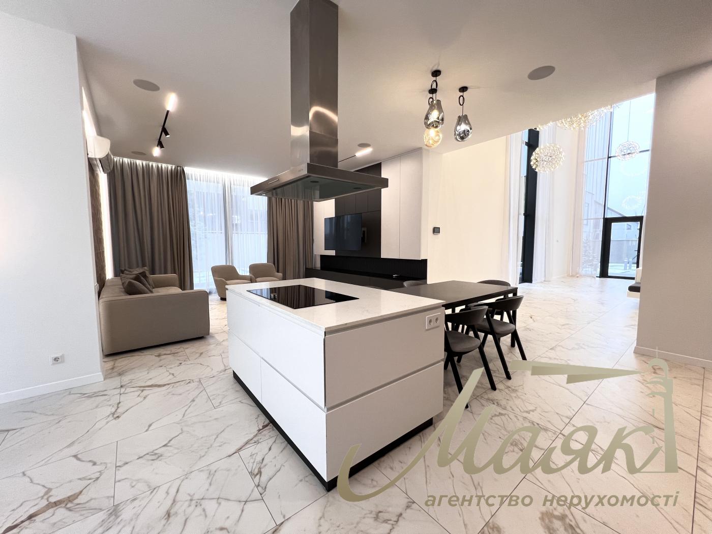 Оренда заміського будинку на Осокорках у котеджному містечку "Блакитна Лагуна"