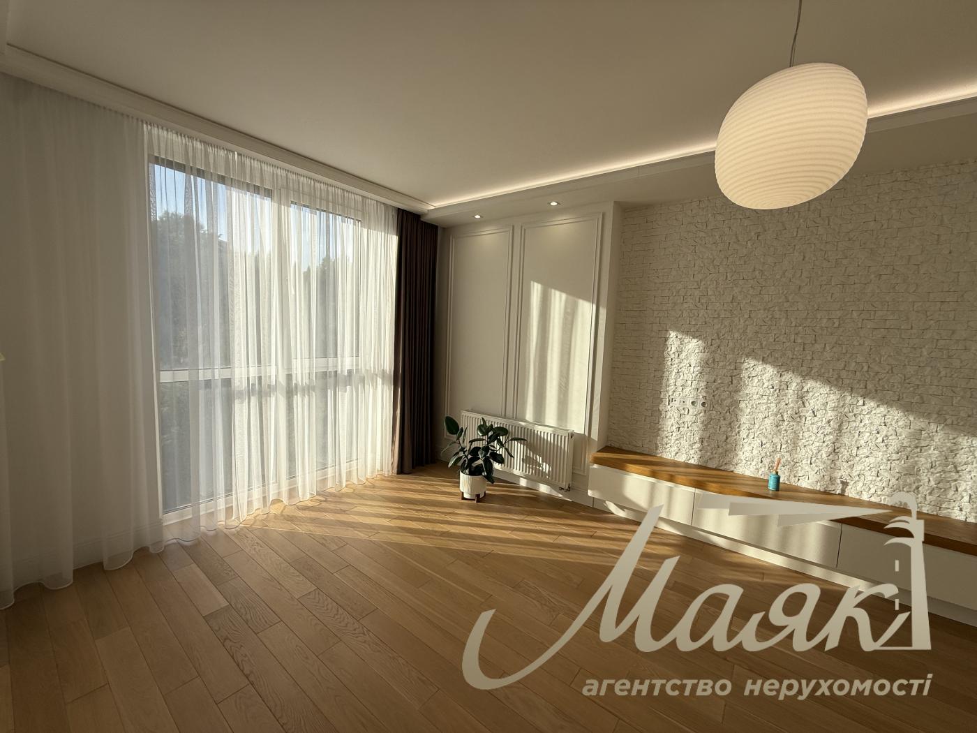 Продаж нової дизайнерської 2-кімнатної квартири площею 86 м², «Поділ Плаза & Резиденс»