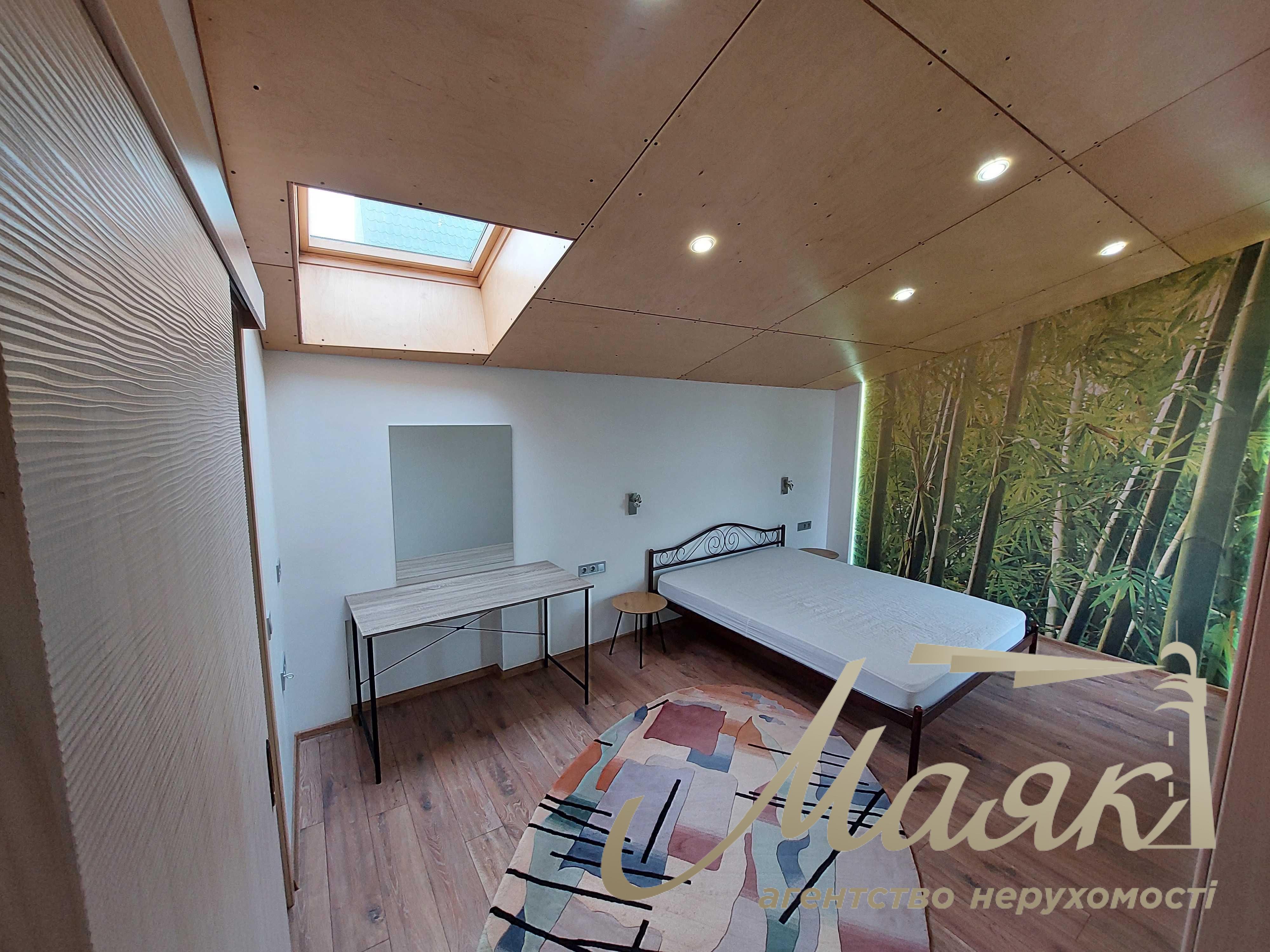 Оренда дизайнерського будинку 120 м² з доступом до бункерних апартаментів, сауною і великою терасою, Пуща-Водиця, Київ.