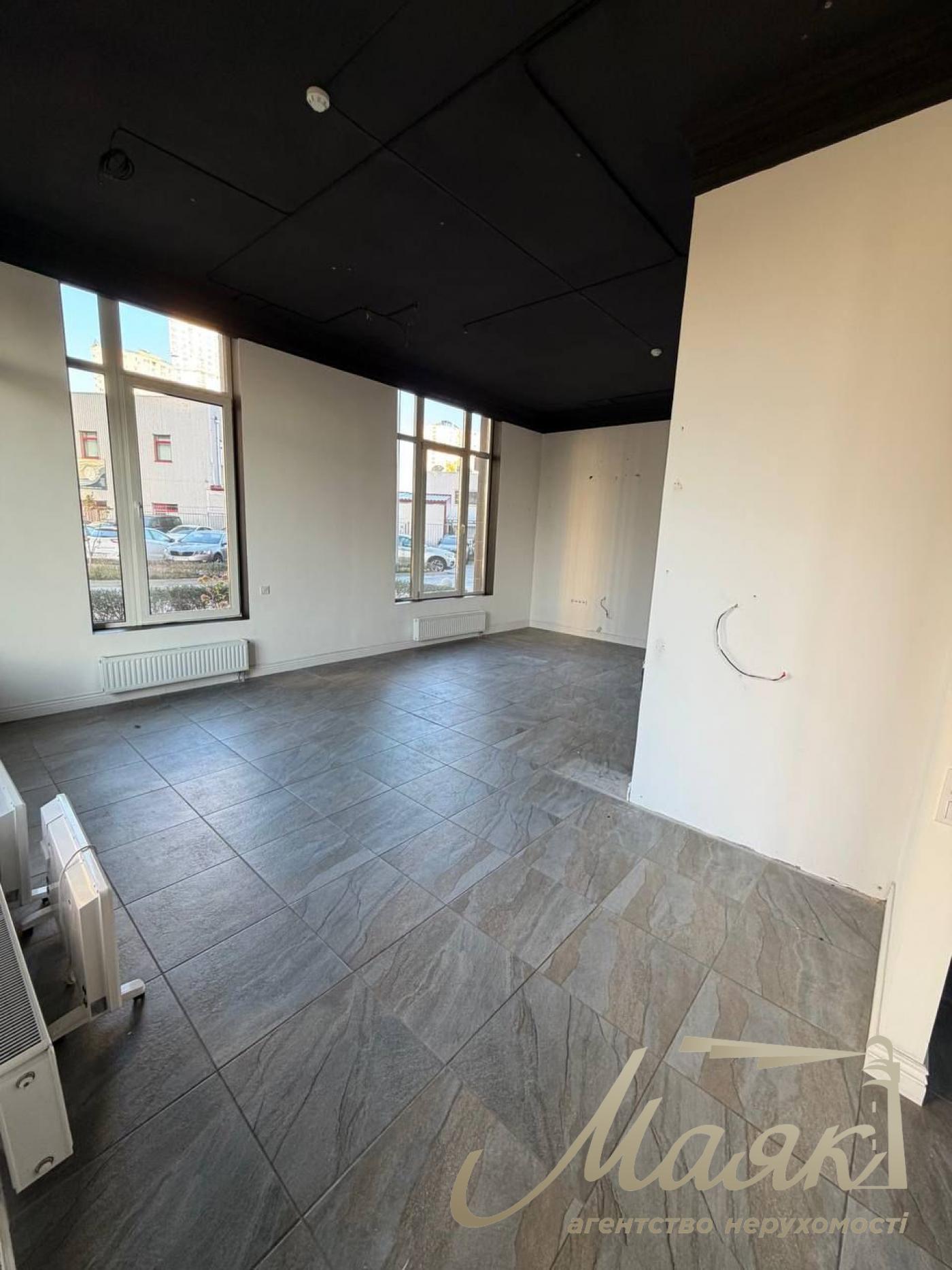 Rent commercial frontage 93m2, Residential Complex Seven