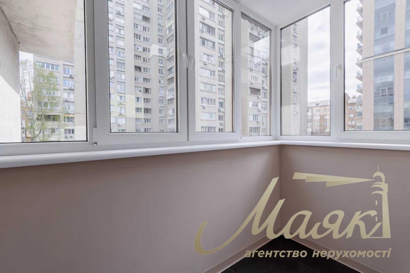 Продаж 2-кімнатної квартири в центрі Печерська, вул. Антоновича, 103