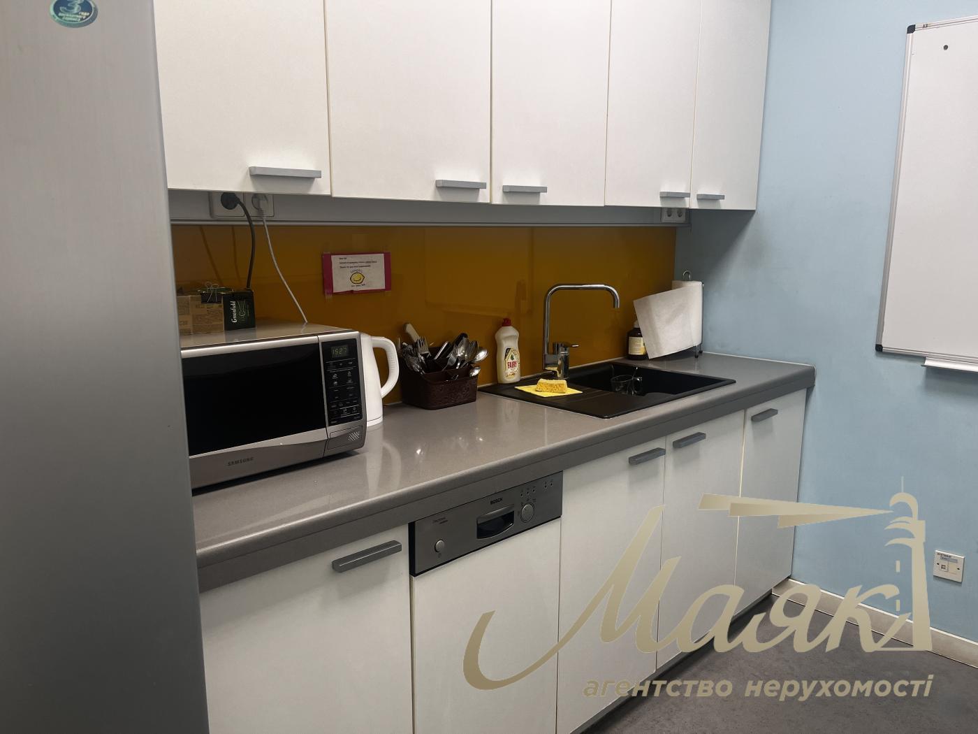 Оренда офісу 416м2 в БЦ Єврразія по вул.Жилянська 78, Олімпійська