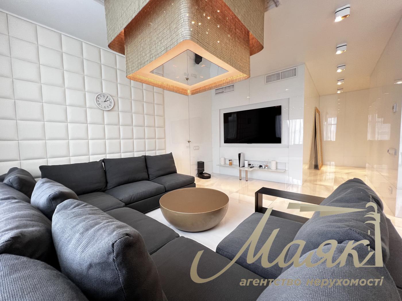 For sale 4-bedroom apartment, LCD Novopecherskie Lipki, 116.4m², Pechersk, Kyiv