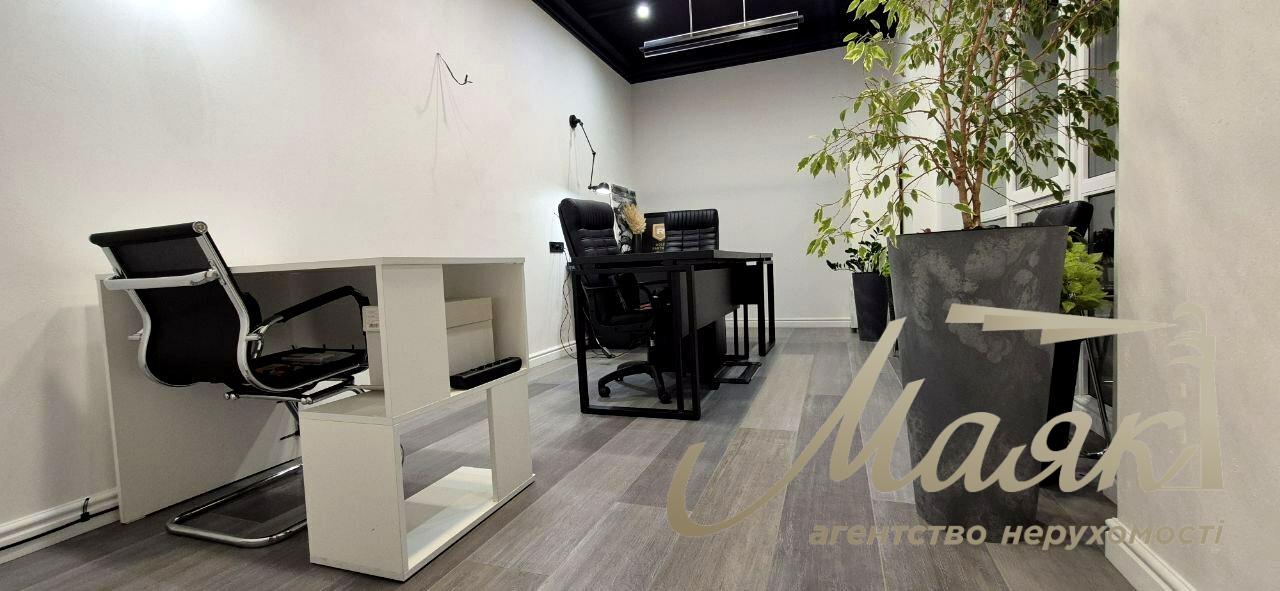 Аренда офиса 190м2 в ЖК Покровский Посад, ул.Глибочицкая.