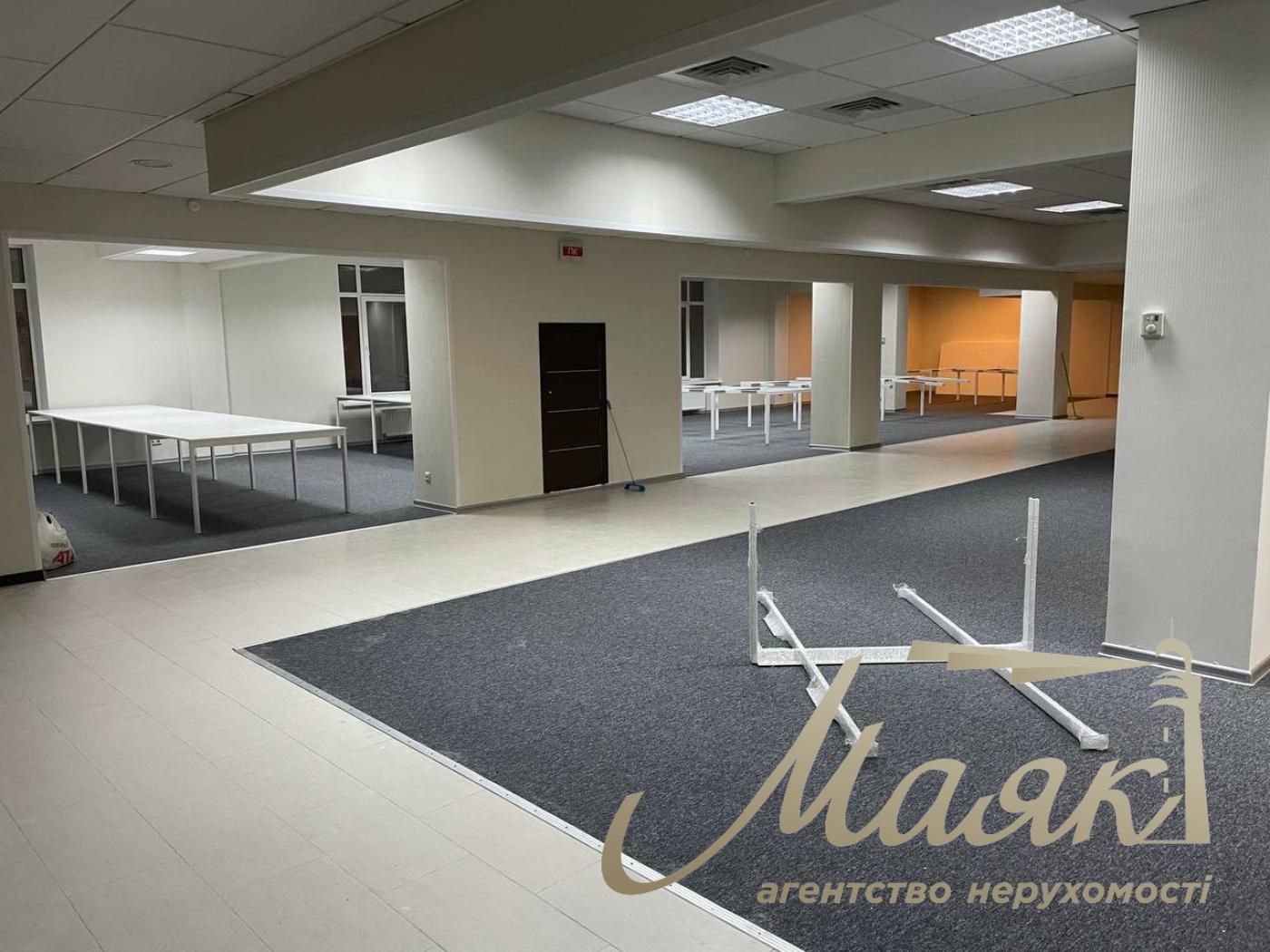 Оренда офісу площею 936 м² у бізнес-центрі «Каньйон», вул. Ярославська, 56, Поділ.