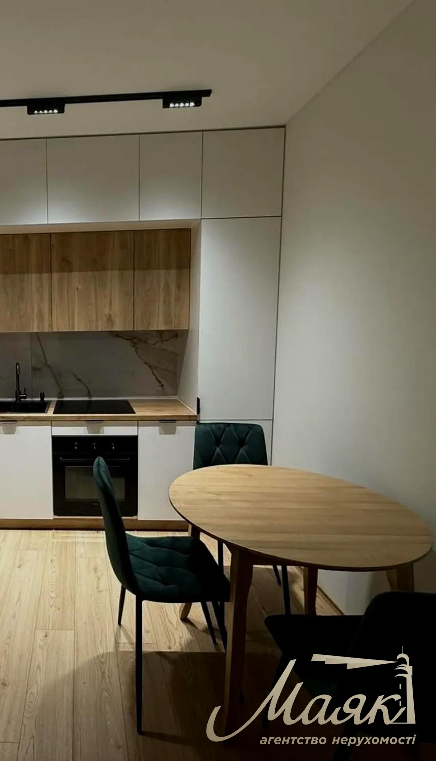 Аренда 2 к квартиры 40 м², ул. Салютная, ЖК Файна Таун, Нивки