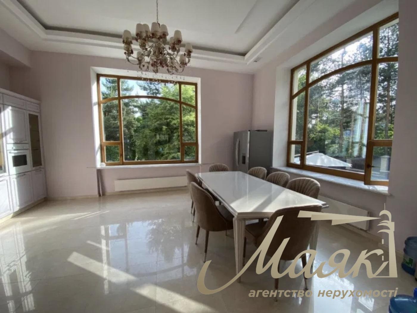 Rent a house in the Art Nouveau style. KG "Sosnovy Bor" Koncha Zaspa.