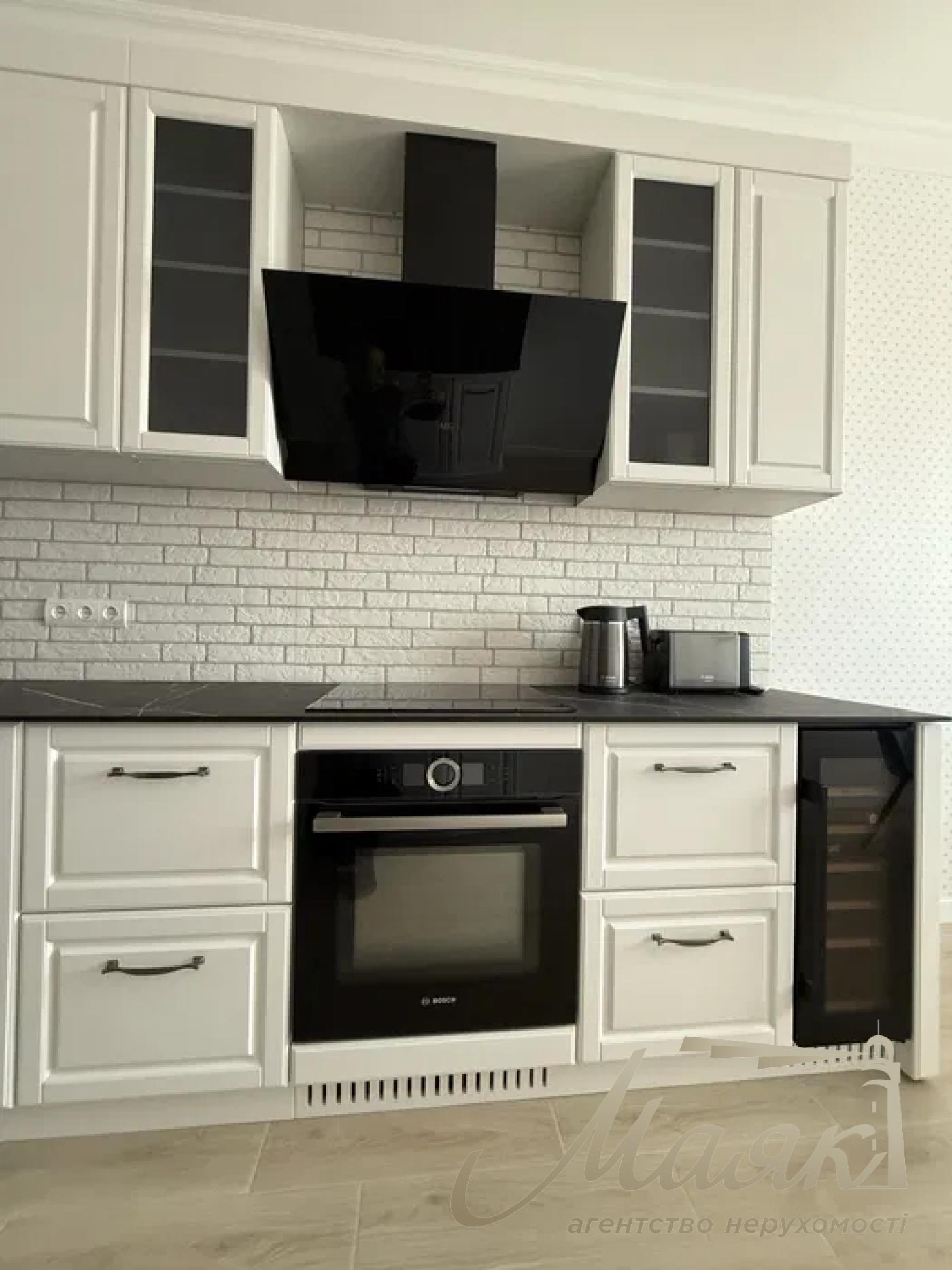 Продаж 2-к квартири в ЖК Граф Толстой, Центр