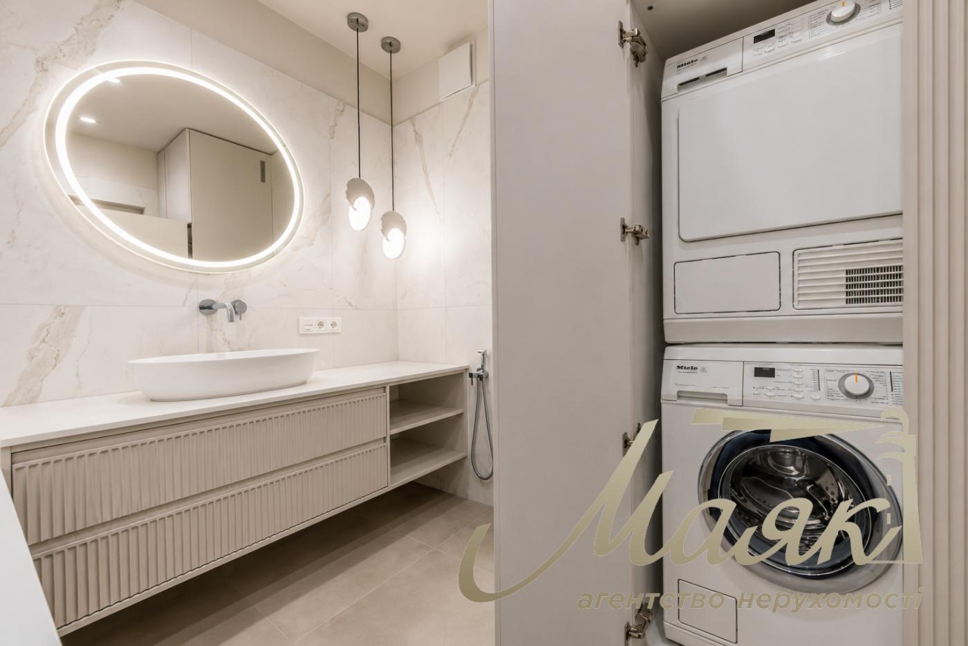 3-bedroom apartment for sale, 118 m², in the "French Quarter 2" residential complex, John McCain Street, Pechersk, Downtown, Kyiv