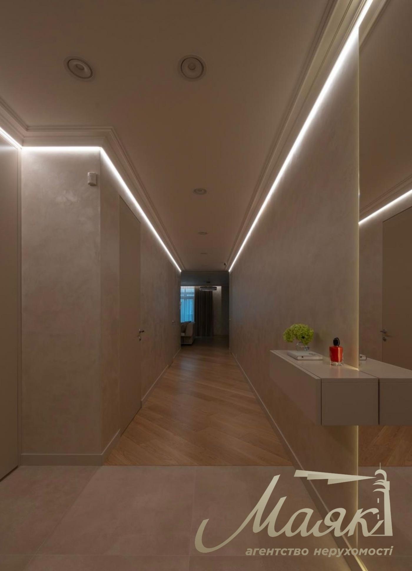 Продаж квартири в ЖК Да Вінчі, вул. Олеся Гончара 35, історичний центр Києва. Олеся Гончара 35, історичний центр Києва