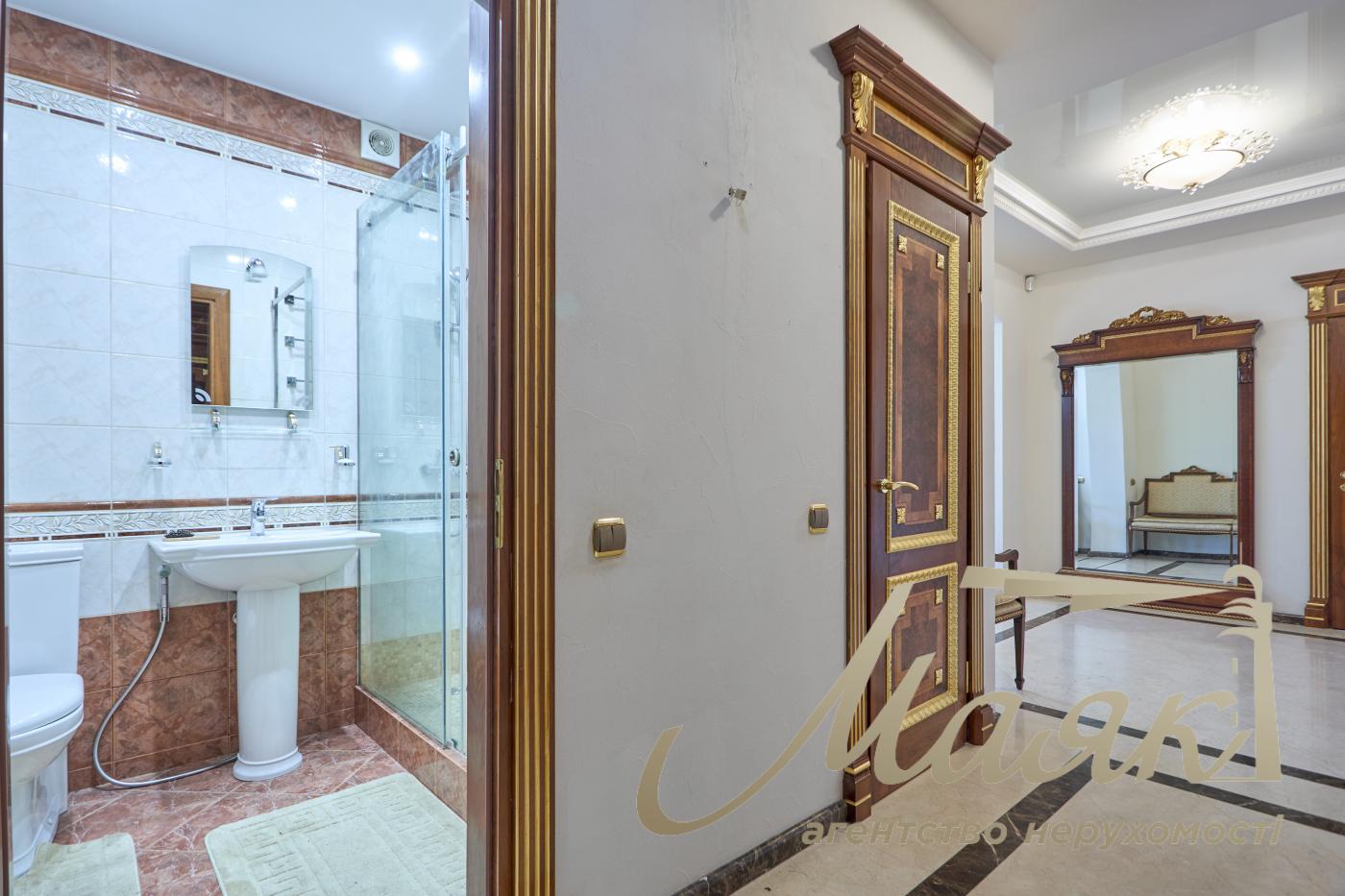 Оренда 4 кімнатної квартири, 163 м, Жилянська 30а, Голосіївський район