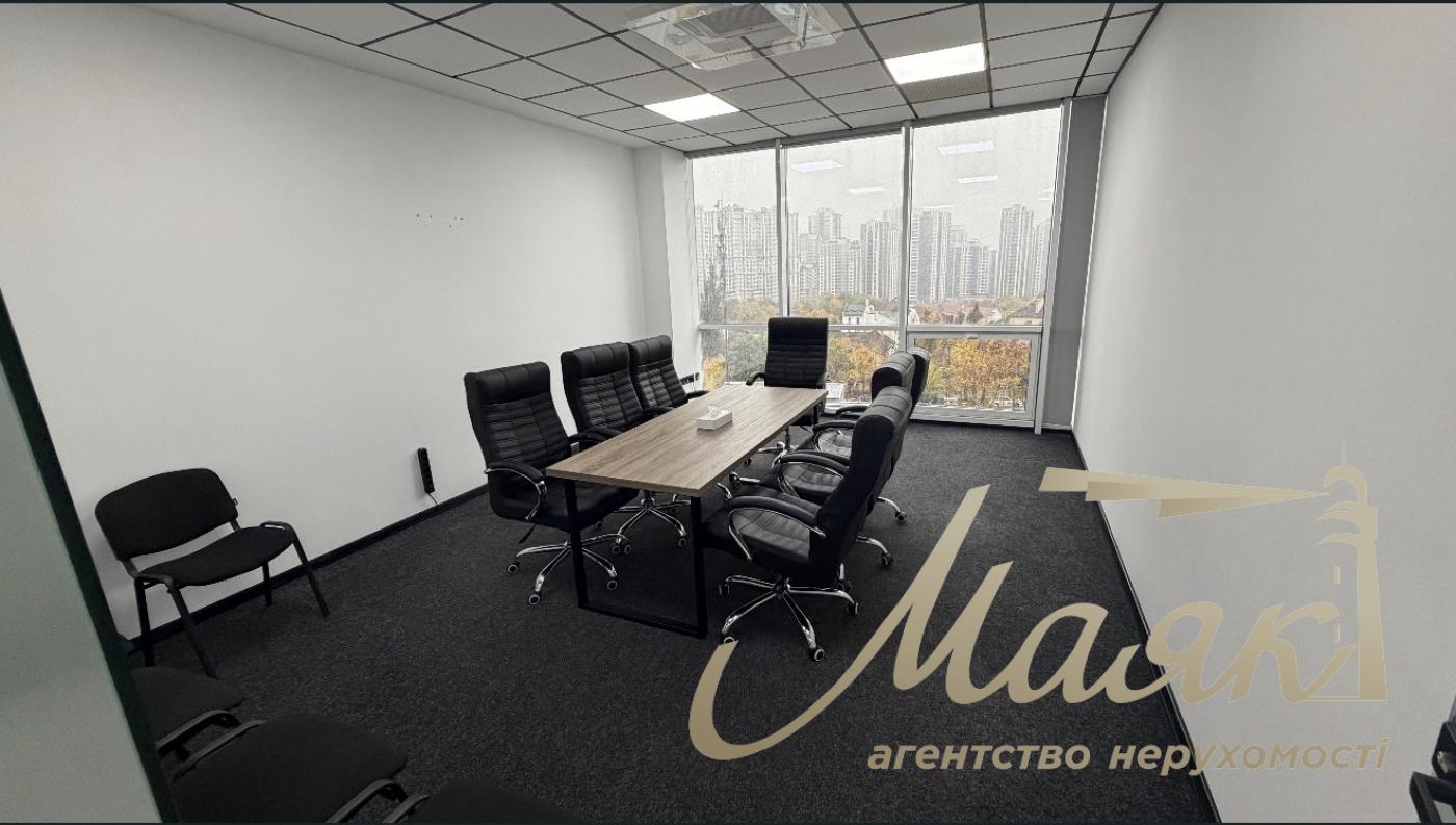 Оренда офісу в бізнес-центрі TRINITY Печерський район 534 м² 6-й поверх