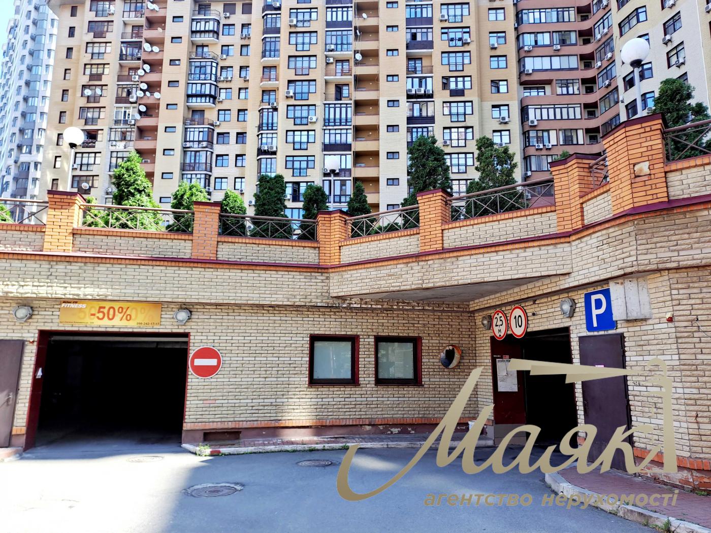 Two parking spaces for sale in Residential Complex Mites, Pechersk, Evgeniya Konovaltsa 32-B