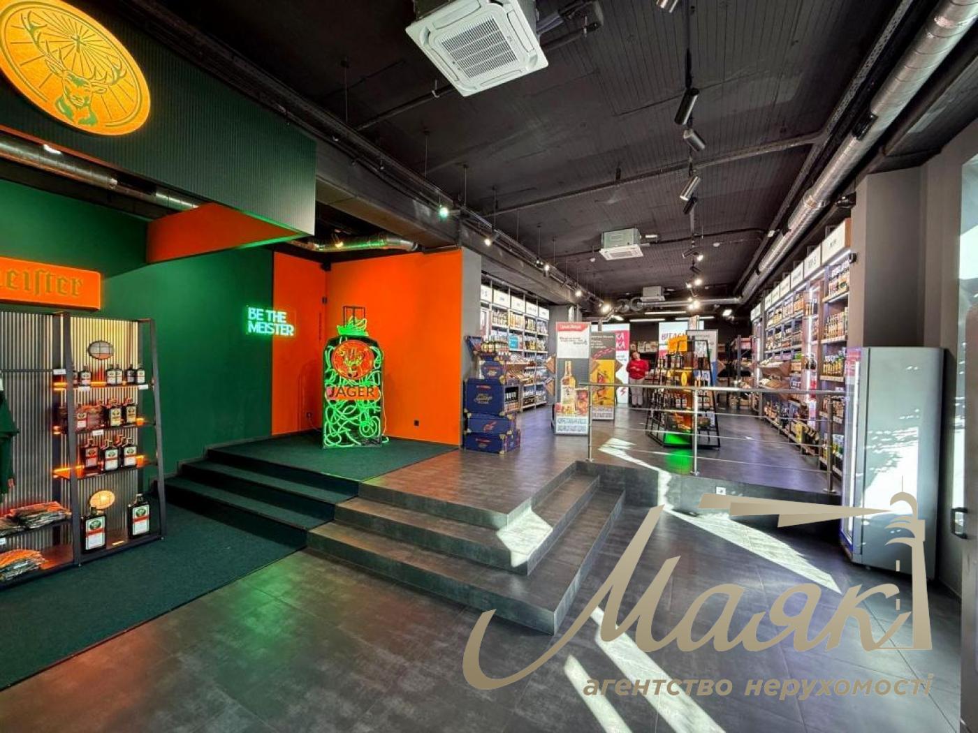 Оренда фасадного приміщення бул. Міхновського (Дружби народів)