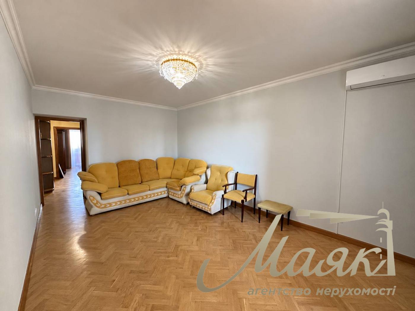 3-Bedroom Apartment (96 m²) for Rent at 9/1 Valeriy Lobanovskyi Ave.