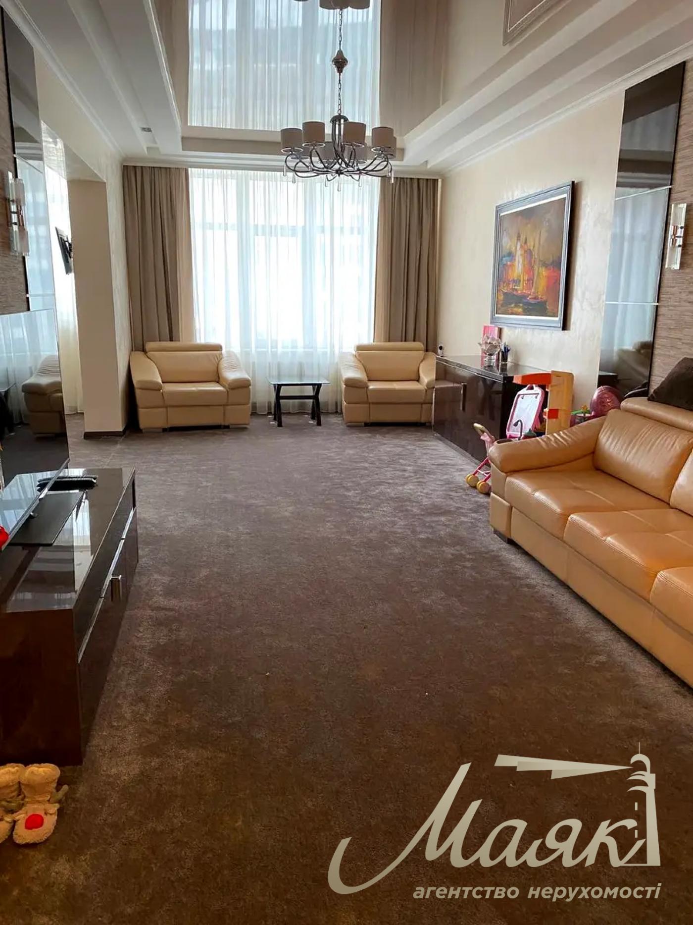 Аренда 4х квартиры 153 м², ул. Андрея Верхогляда, Печерск