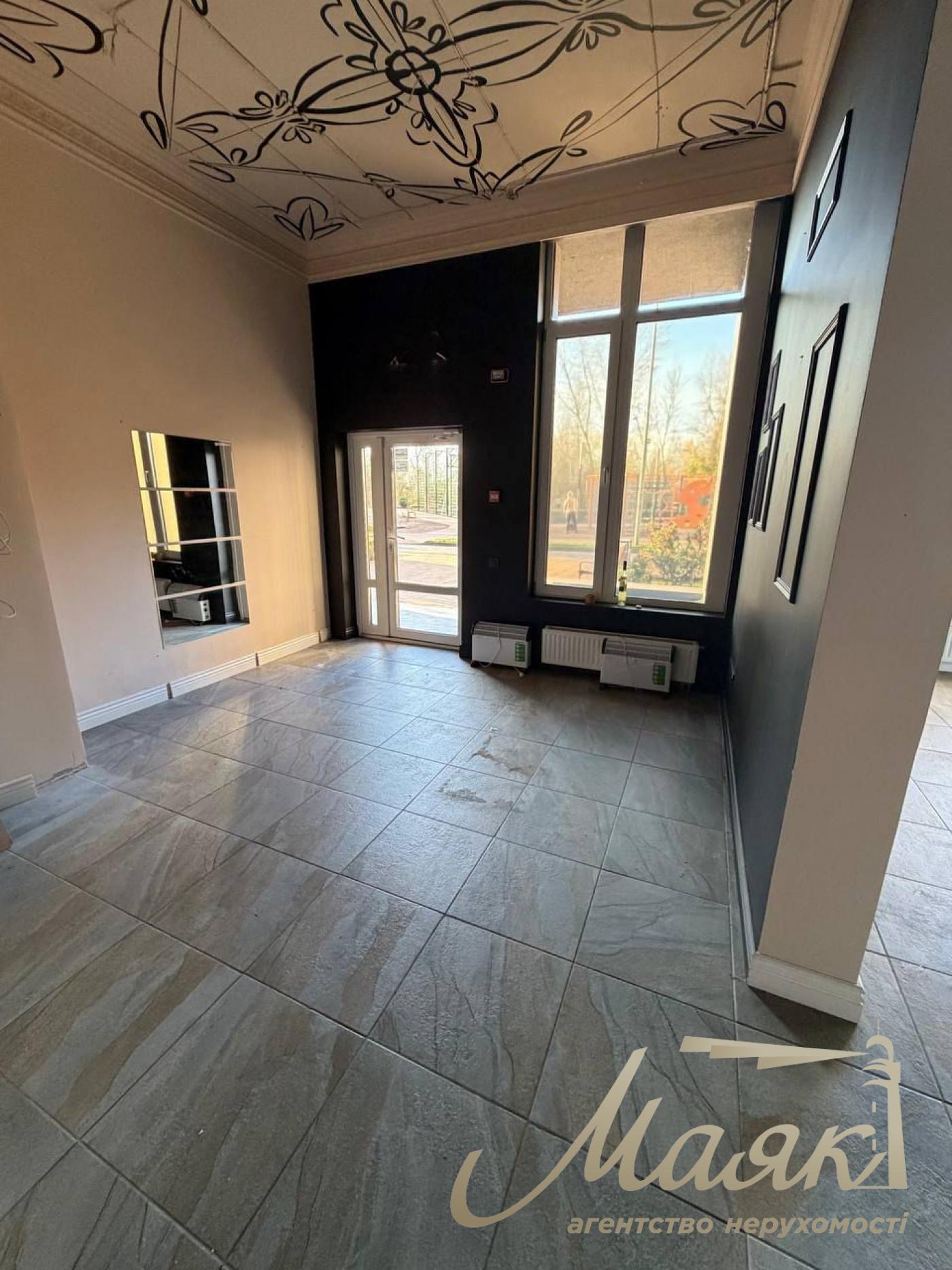 Rent commercial frontage 93m2, Residential Complex Seven