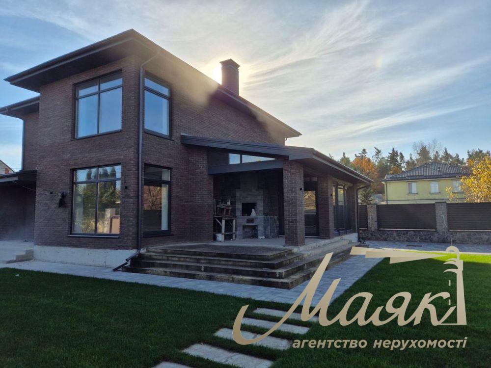 Продаж будинку преміум-класу 286м2 с. Плюти, Обухівський напрямок, Київс
