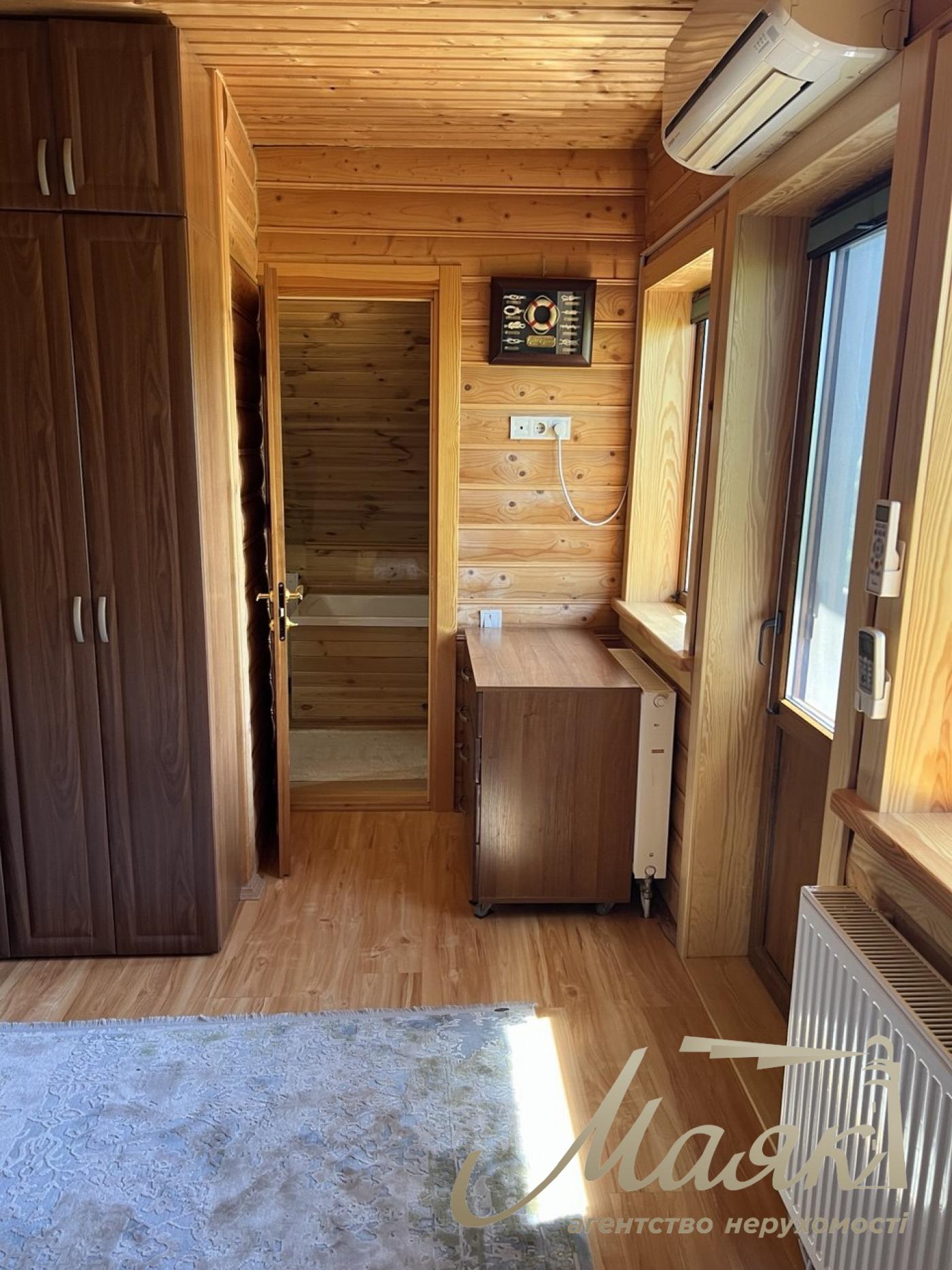 Продаж будинку на воді площею 200 м², 7 соток, Рів'єра-Золоче, Бориспільський район