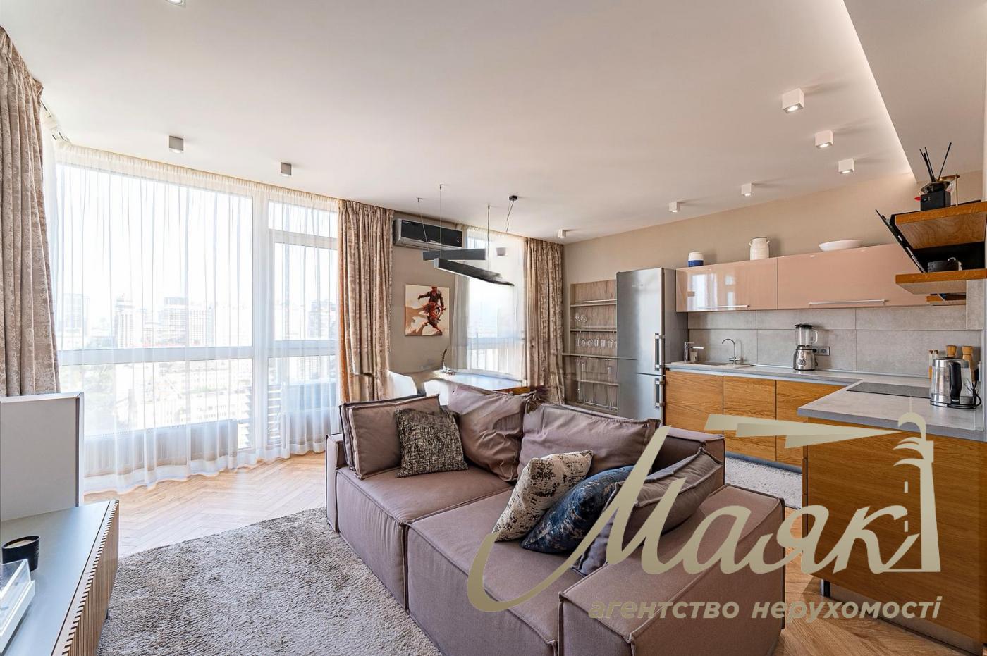 Продажа стильной 3-комнатной квартиры 83м2 на ул. Предславинская, 53, Киев (Печерский район). Панорамные виды.