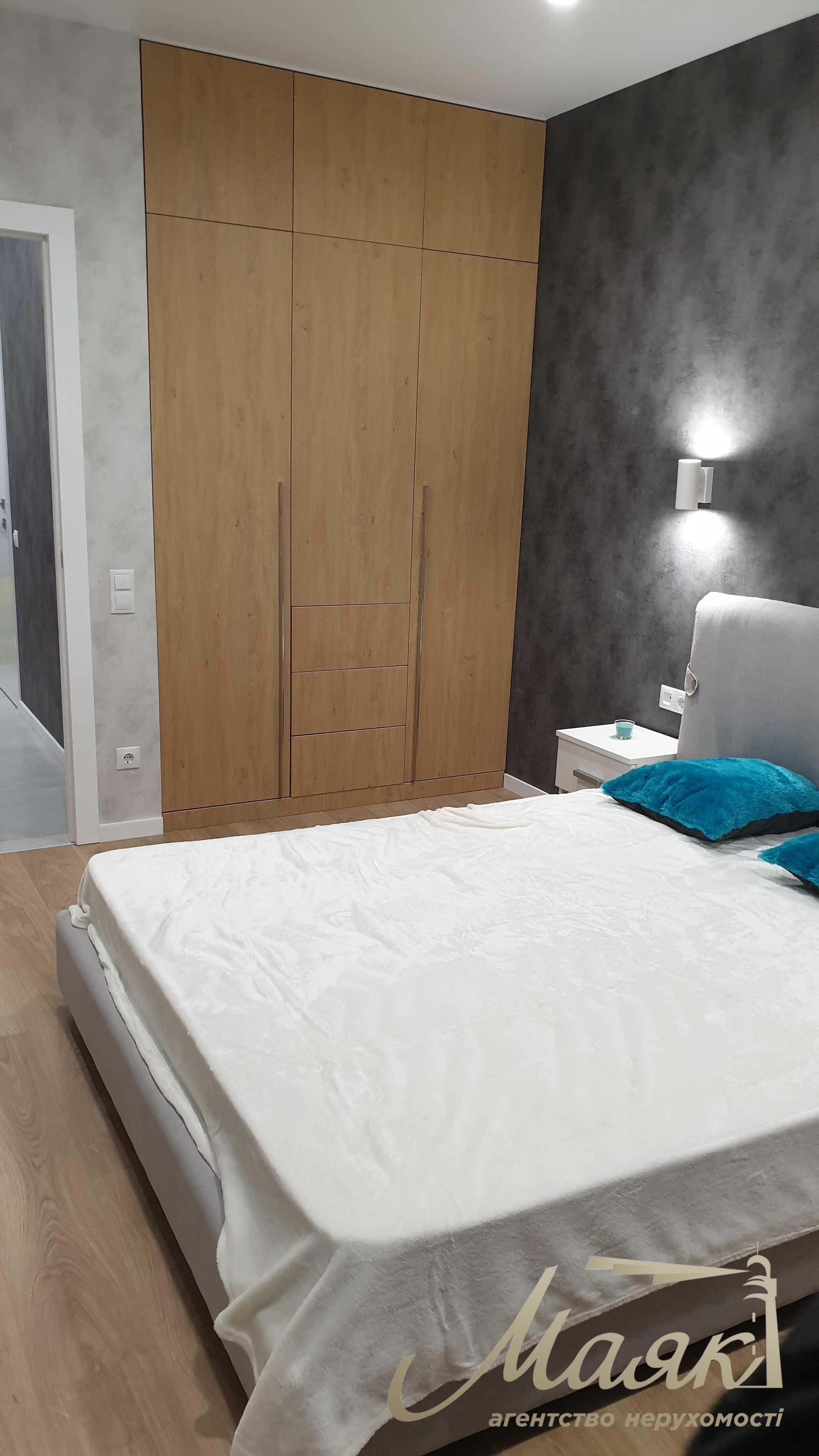 Продаж квартири площею 49 м², ЖК «Славутич». Зарічна, 2-кімнатна квартира