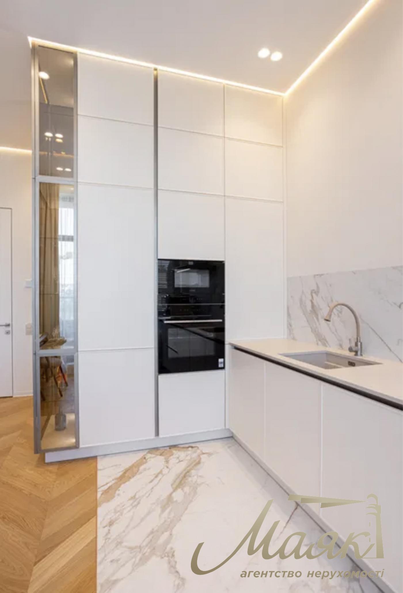 Оренда унікальної 2-кімнатної квартири (75 м²) у ЖК «52 Перлина/Печерськ Плаза» з терасою площею 17 м²