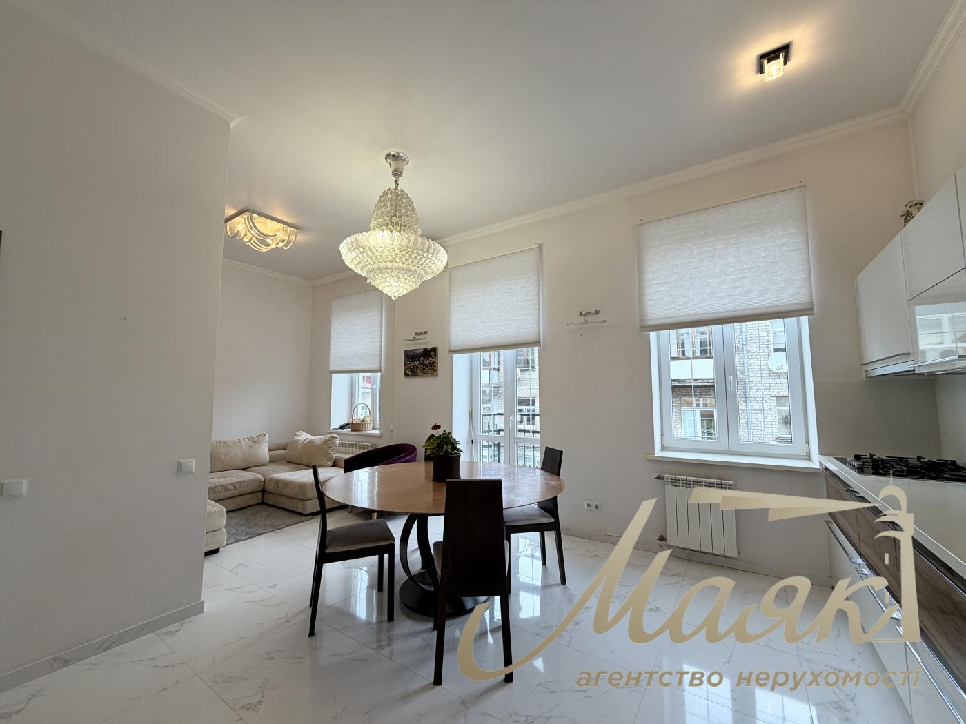 Оренда 4х-кімнатної квартири 200 м² у самому серці Києва - вул. Рейтарська, 5, Шевченківський район.