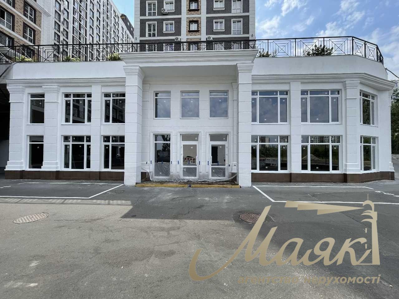 Rent commercial premise 590 m² in LCD "New England" - for clinic, fitness or store