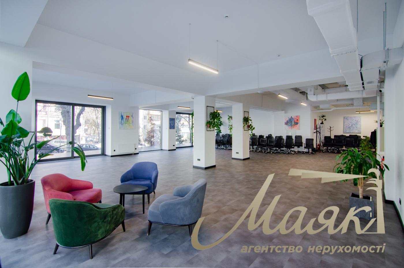 Commercial space for rent (643 m²) in the Infinity Business Center, Saksaganskogo Street, Downtown, Kyiv
