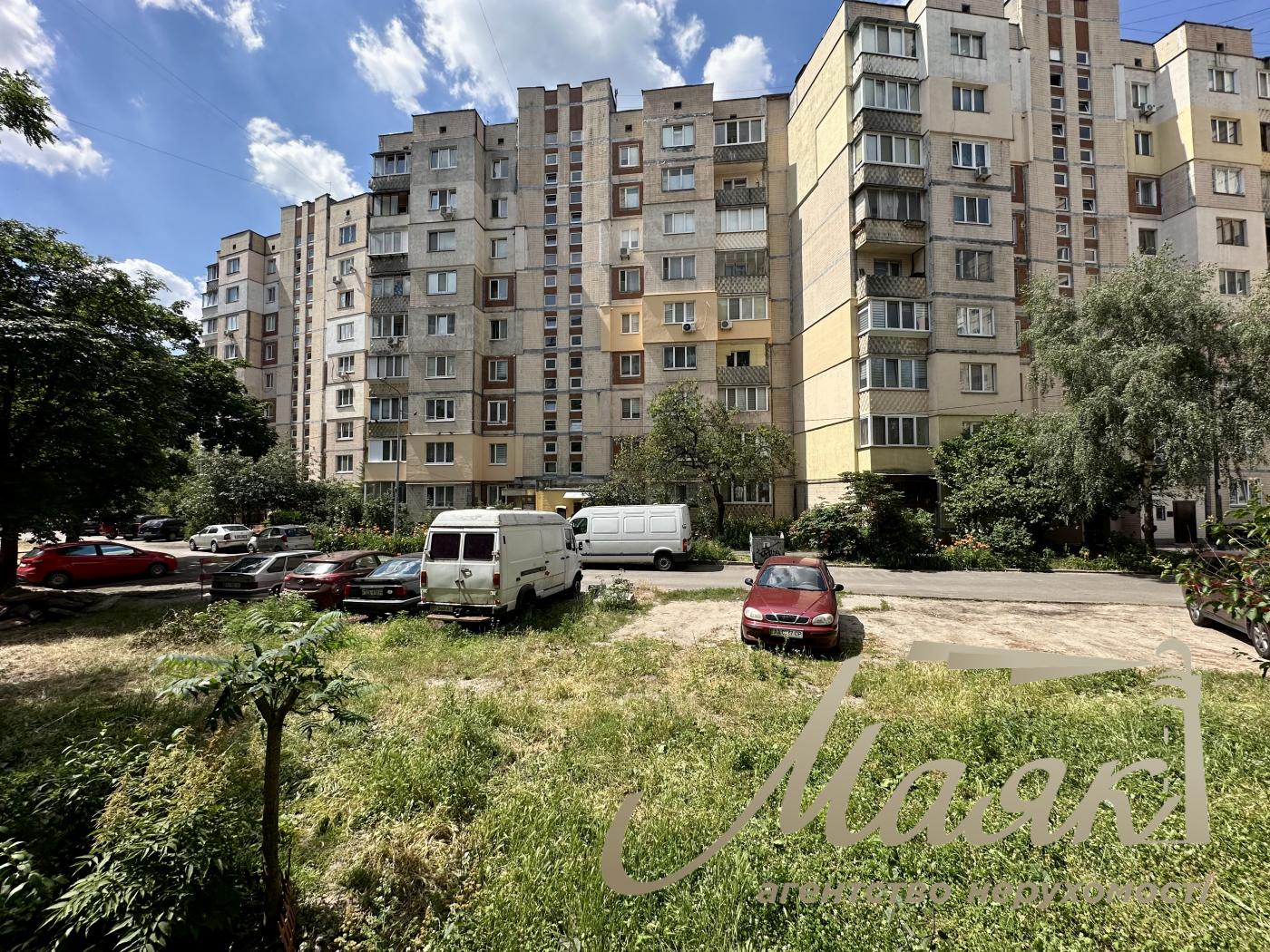 Оренда офісного приміщення (70 м²) на просп. Свободи, 17, Виноградар