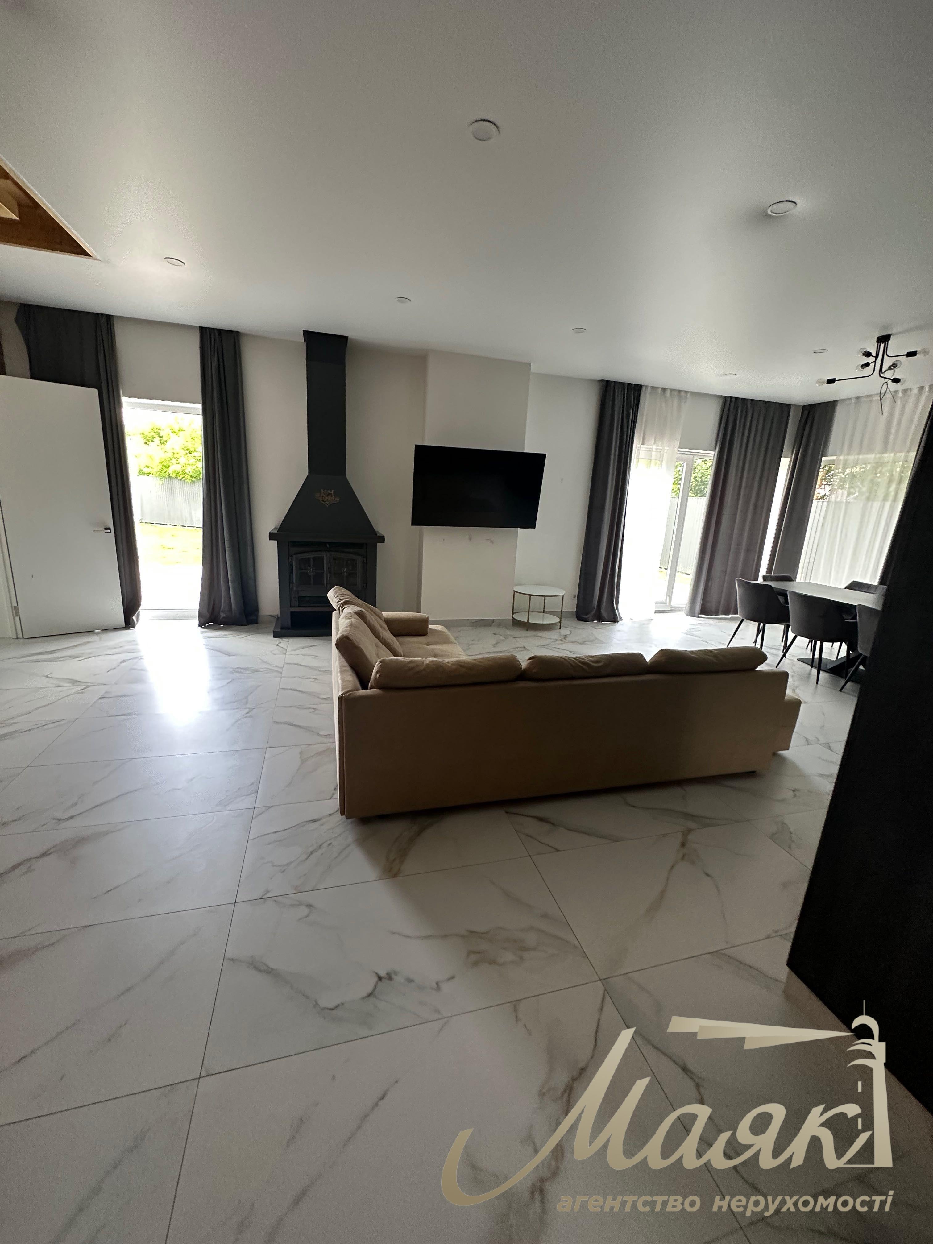 Оренда 2-поверхового будинку площею 250 м², Гатне