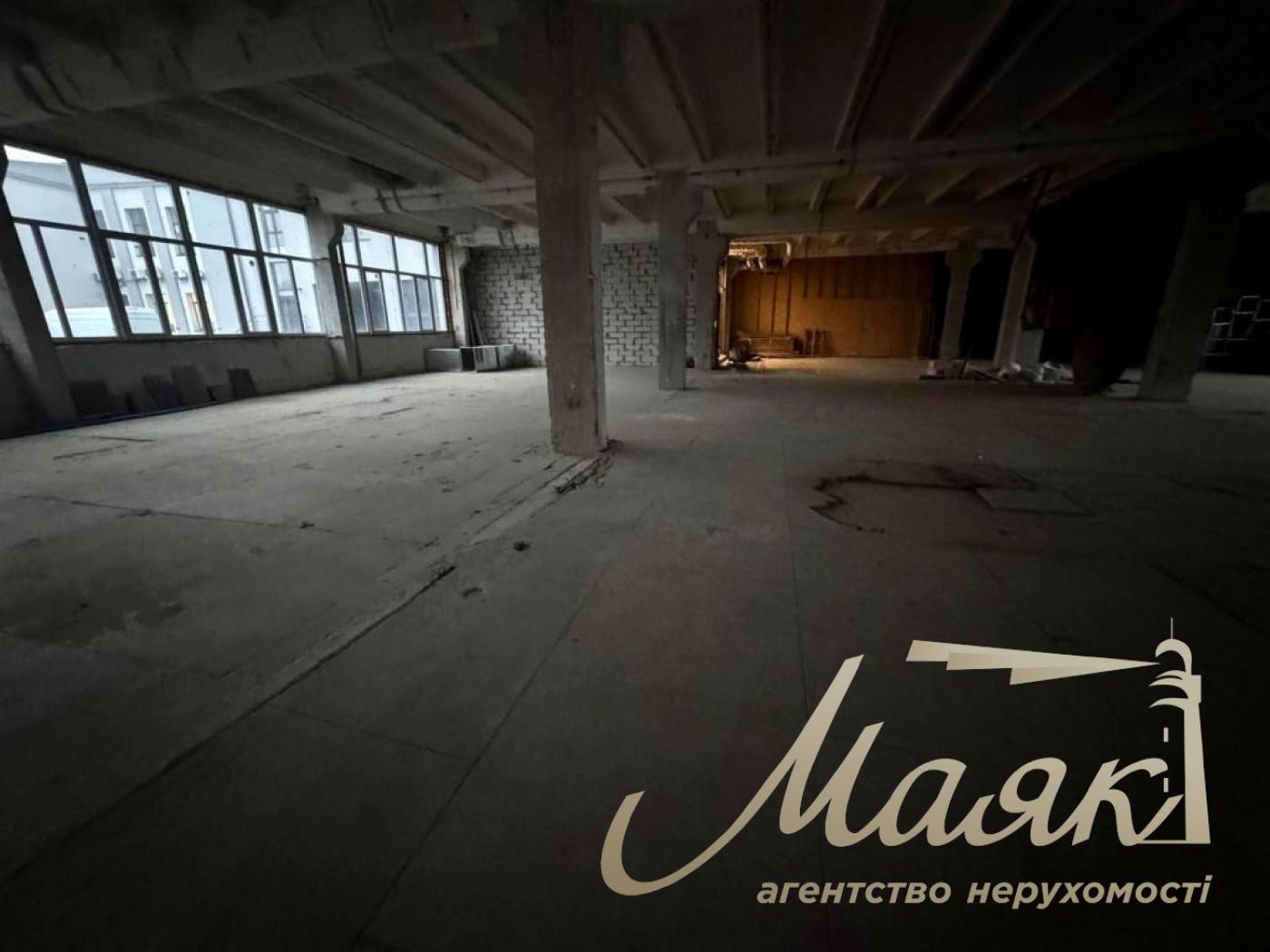 Аренда складского помещения 1500 м² ул. Лаврская, Верхний Печерск