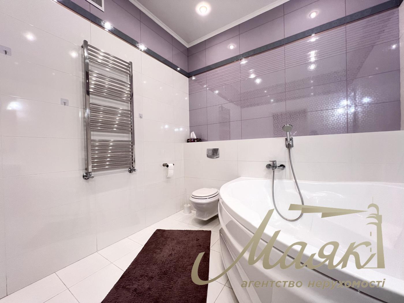 Rent 2-storey house 240m2, Goloseevsky district, Chapaevka.