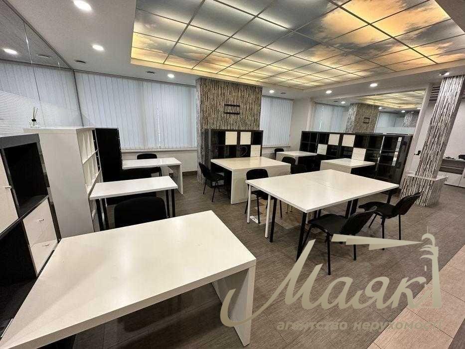 Rent an office 100m2 on Konovaltsia 32B, Pechersk
