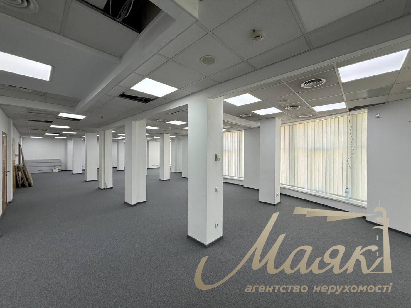 Оренда офісу площею 460 м² у бізнес-центрі «Капітал», Велика Васильківська, Центр